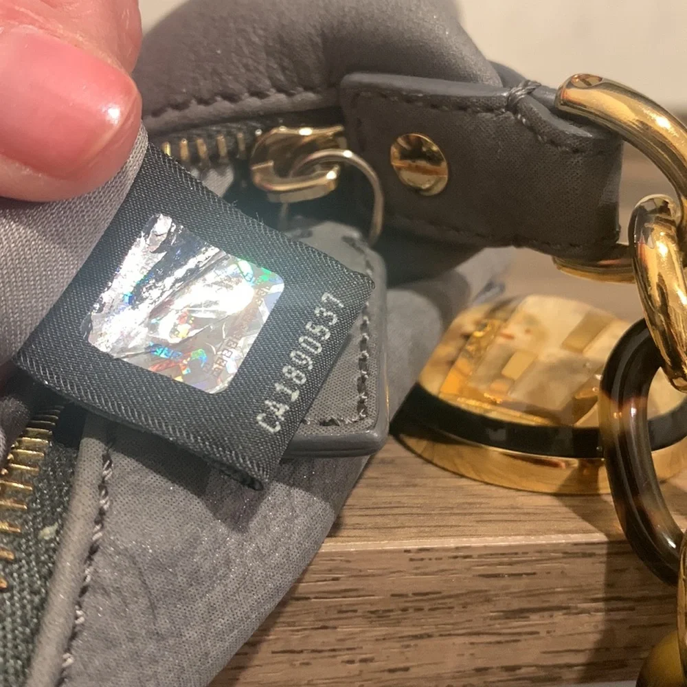 🔥 RARE Fendi Leather Crossbody 🔥 - Picture 17 of 17